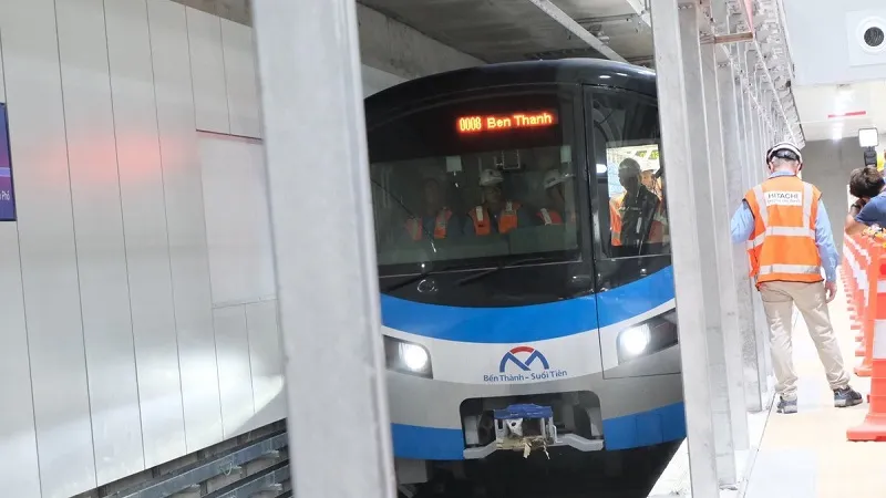 Metro số 1 lần đầu tiên chạy thử toàn tuyến 1