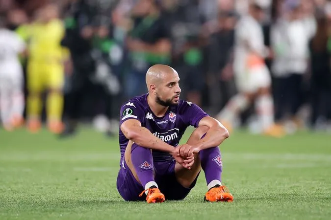 MU sắp mở lại đàm phán với Fiorentina về trường hợp của tiền vệ Amrabat - Ảnh: Internet