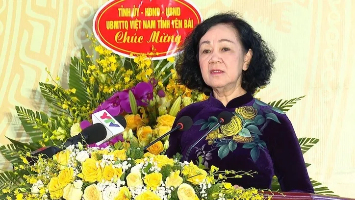 Thường trực Ban Bí thư dự khai giảng năm học mới tại Yên Bái 1