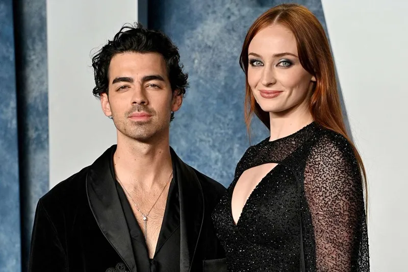 Joe Jonas đệ đơn ly hôn Sophie Turner 2