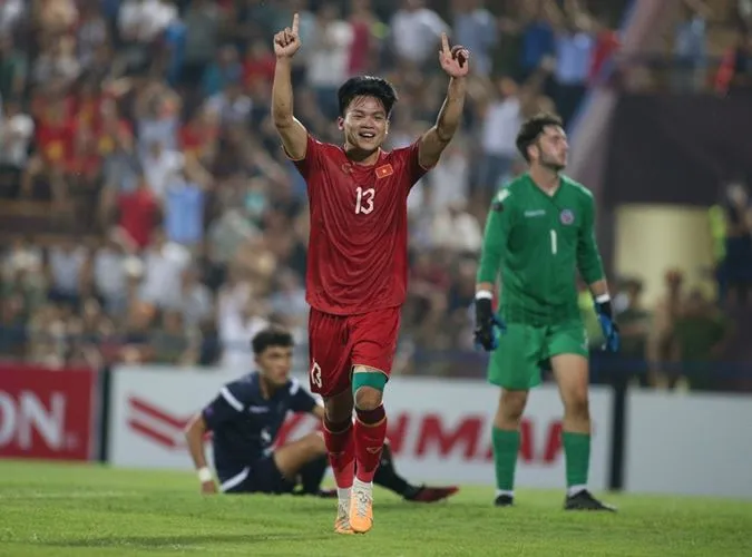 TRỰC TIẾP U23 Việt Nam 5-0 U23 Guam (H2): Văn Toản nhấn chìm đội khách 1