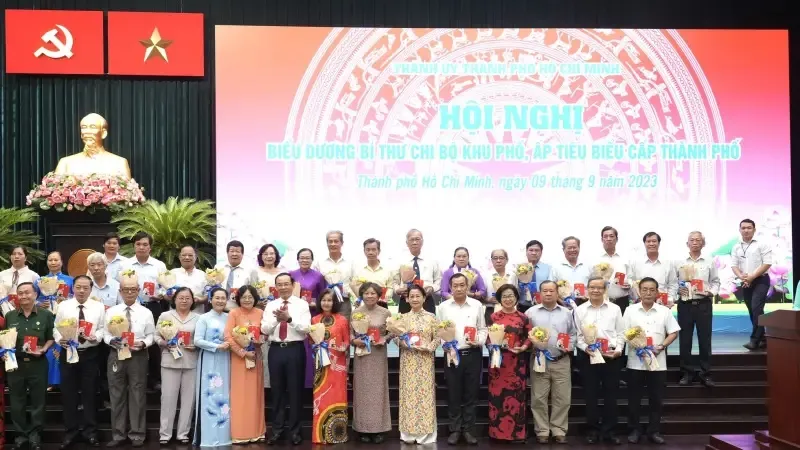 Bí thư Nguyễn Văn Nên: Sắp xếp lại khu phố, ấp với chủ trương tốt hơn cho dân 1