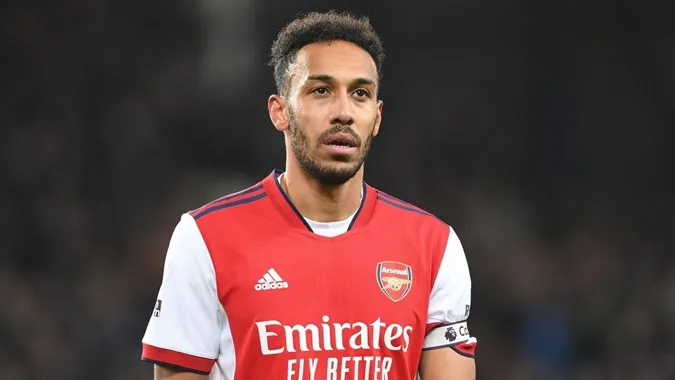 Pierre-Emerick Aubameyang từng bị Mikel Arteta tước băng đội trưởng tại Arsenal - Ảnh: Internet