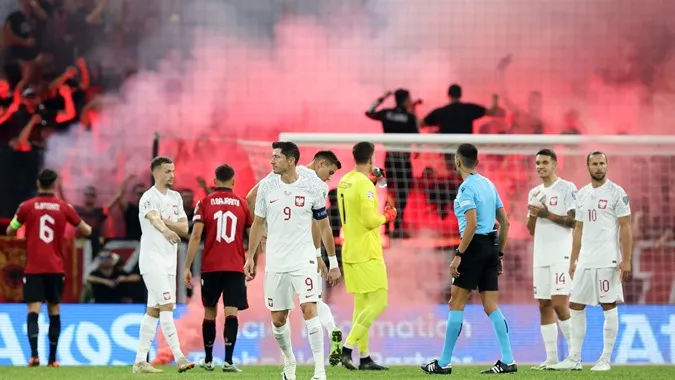 Robert Lewandowski và các đồng đội thất bại trước Albania - Ảnh: Internet