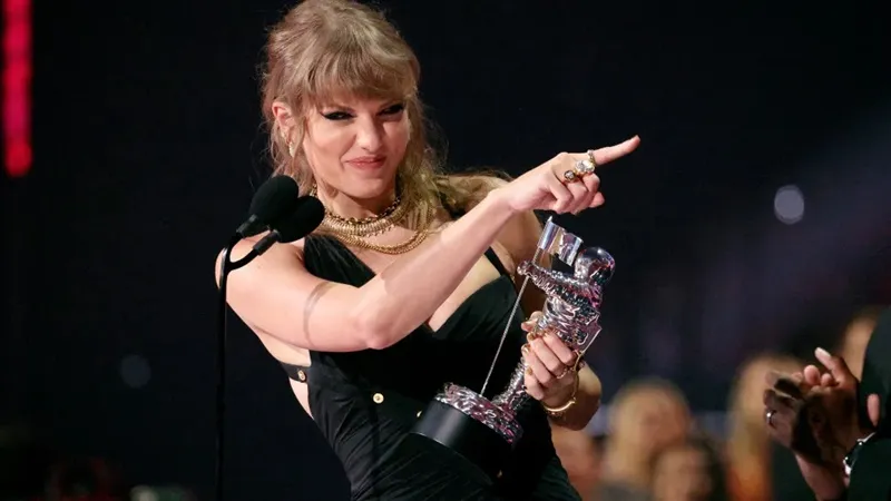 Taylor Swift thắng lớn tại MTV VMAS, dàn thần tượng K-pop không kém cạnh 2