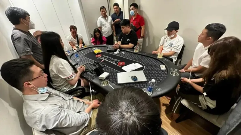 Triệt phá sòng Poker tại chung cư cao cấp ở TPHCM, nhiều “người trí thức” tham gia 1