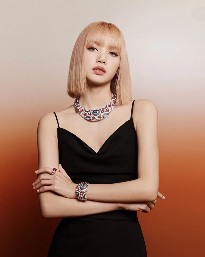 Rộ tin Lisa (BLACKPINK) từ chối hợp đồng trị giá hơn 900 tỷ, phía YG lên tiếng phản hồi 1