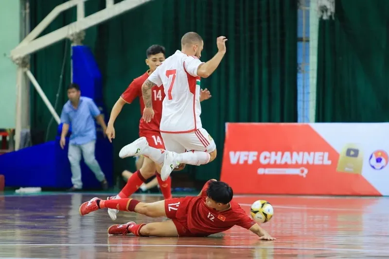 Tuyển futsal Việt Nam thua đậm đối thủ hạng 28 thế giới