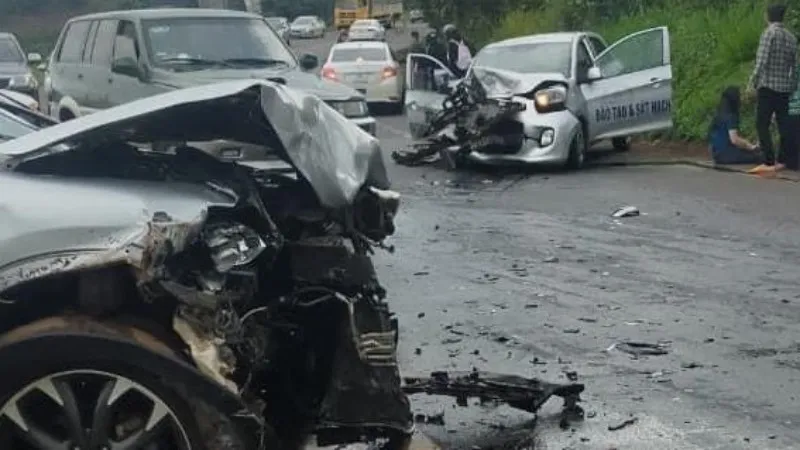 Ôtô tông xe tập lái, 1 thầy giáo dạy lái xe tử vong 1