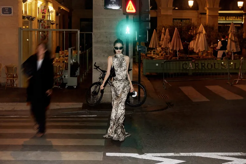 Toàn cảnh sao Hoa Ngữ “khoe sắc” tại Paris Fashion Week 22