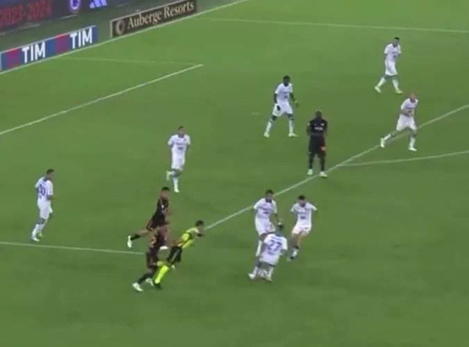 VIDEO: Học trò Mourinho 