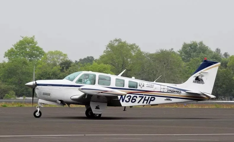 Một chiếc máy bay Beechcraft Bonanza A36