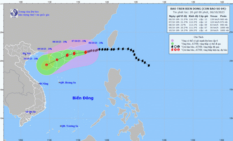 Tối 6/10: Bão số 4 cách Hồng Kông (Trung Quốc) 240km 1