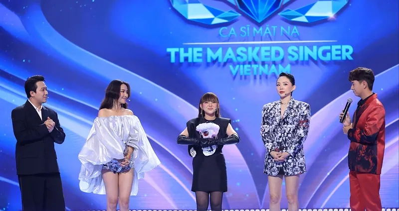 Voi Bản Đôn mời OgeNus đến sân khấu The Masked Singer, gây 