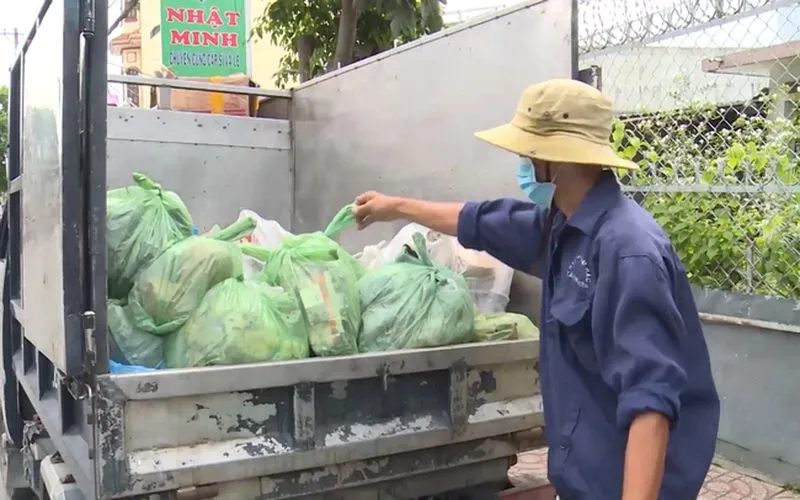 Điểm tin sáng 15/10: Chợ Bến Thành sẽ được cải tạo | Giá thu gom rác tăng đột ngột 3