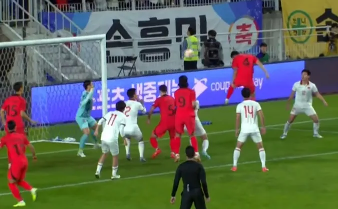 Tình huống Kim Min Jae mở tỷ số cho đội tuyển Hàn Quốc.