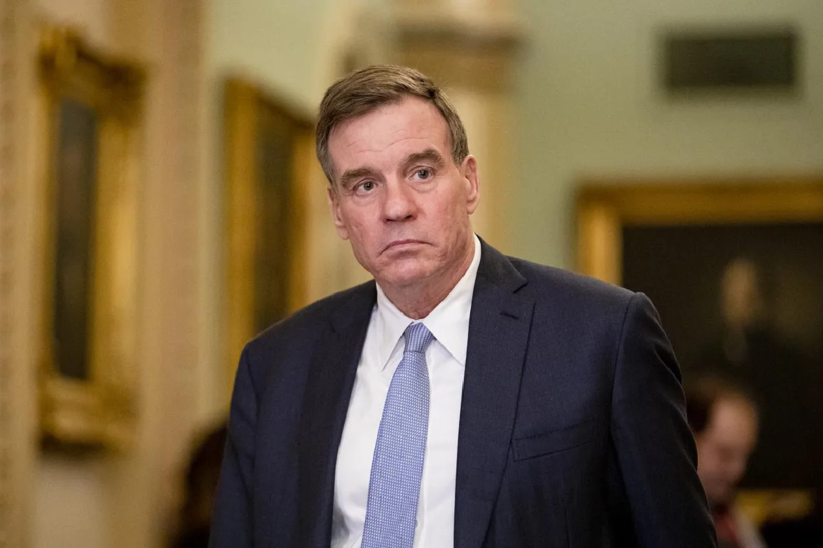 Chủ tịch Ủy ban Tình báo Thượng viện Mỹ Mark Warner - Ảnh: Politico