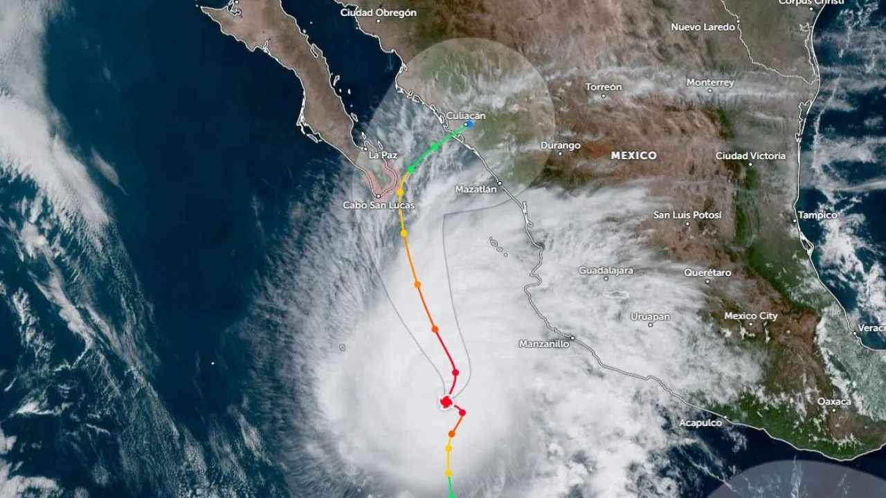 Bão Norma đang mạnh lên ngoài khơi Thái Bình Dương ở Mexico