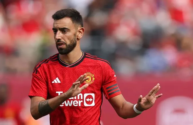 Bruno Fernandes vẫn nhận chỉ trích dù chơi không đến nỗi tệ - Ảnh: Internet