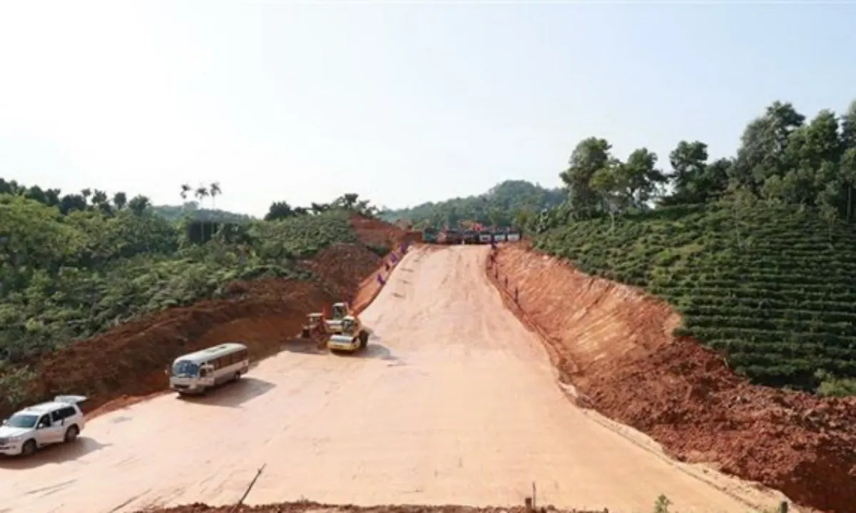 Khởi công cao tốc Tuyên Quang-Hà Giang, hình thành hành lang phát triển kinh tế