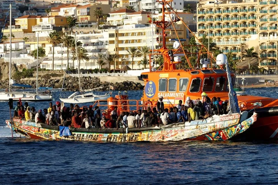 Hơn 1.000 người di cư đến quần đảo của Tây Ban Nha trong một ngày