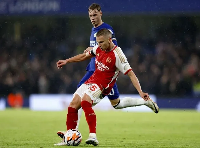 Chấm điểm Chelsea 2-2 Arsenal: Robert Sanchez báo hại | Declan Rice gieo sầu cho The Blues 6