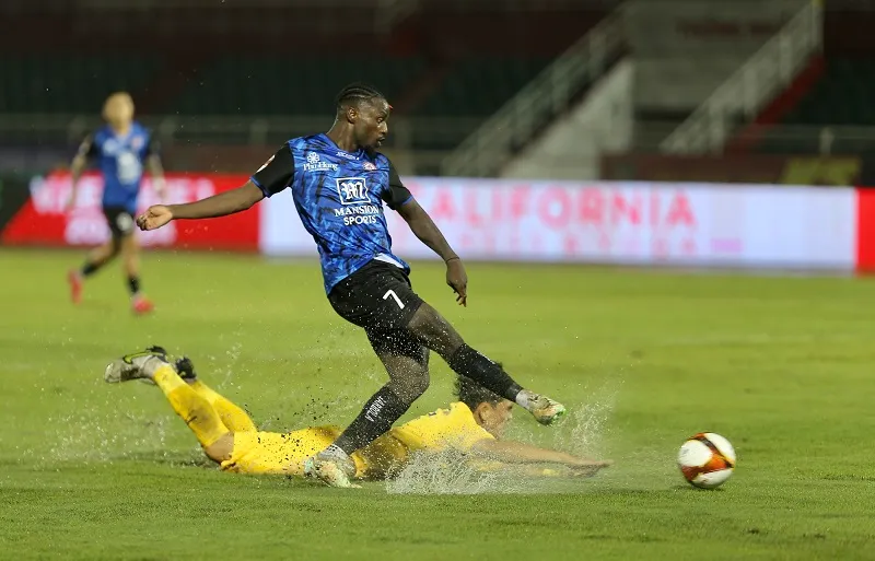 Kết quả V-League TPHCM vs Khánh Hòa: Thắng thuyết phục, đội chủ sân Thống Nhất chiếm ngôi đầu