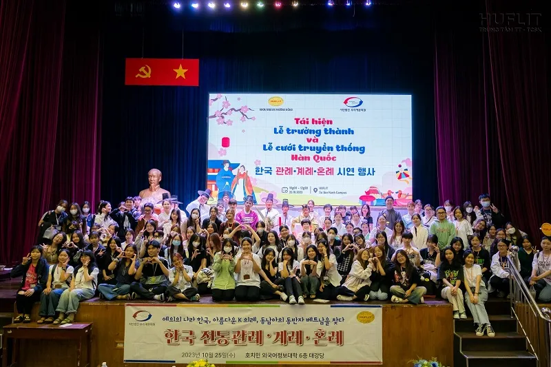 Sự kiện văn hóa “Tái hiện lễ trưởng thành và lễ cưới truyền thống Hàn Quốc” 1