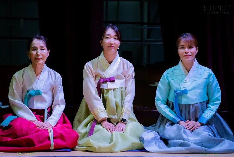 Sự kiện văn hóa “Tái hiện lễ trưởng thành và lễ cưới truyền thống Hàn Quốc” 3