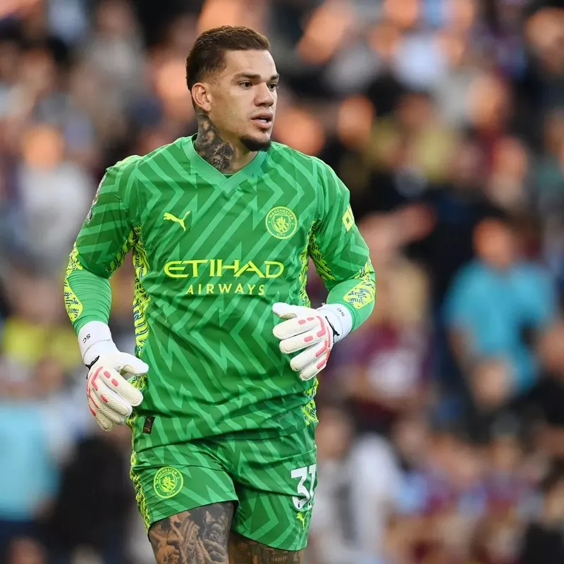 Ederson chơi ấn tượng trong màu áo Man City - Ảnh: Internet