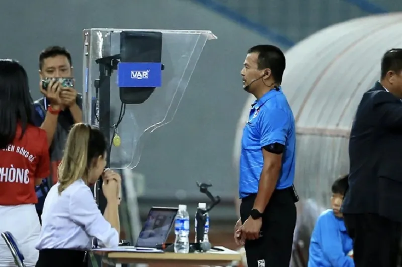 VAR được áp dụng ở 3 trận đấu thuộc vòng 2 V-League 2023/2024