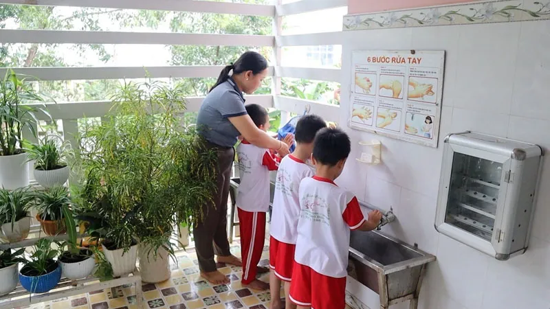 Sai lầm trong điều trị đau mắt đỏ và cách điều trị tại nhà 3