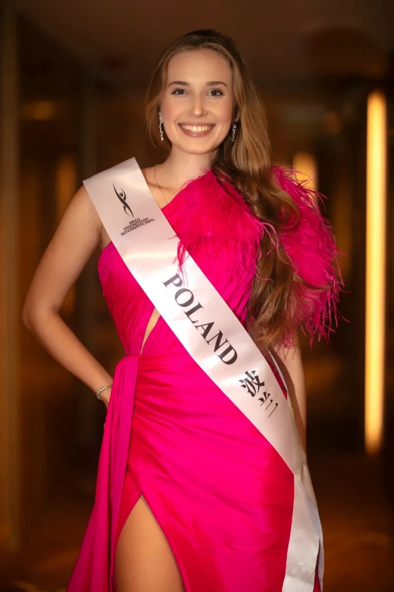 Người đẹp Nông Thúy Hằng đoạt ngôi vị Á hậu 2 tại Hoa hậu Hữu nghị Quốc tế 2023 7