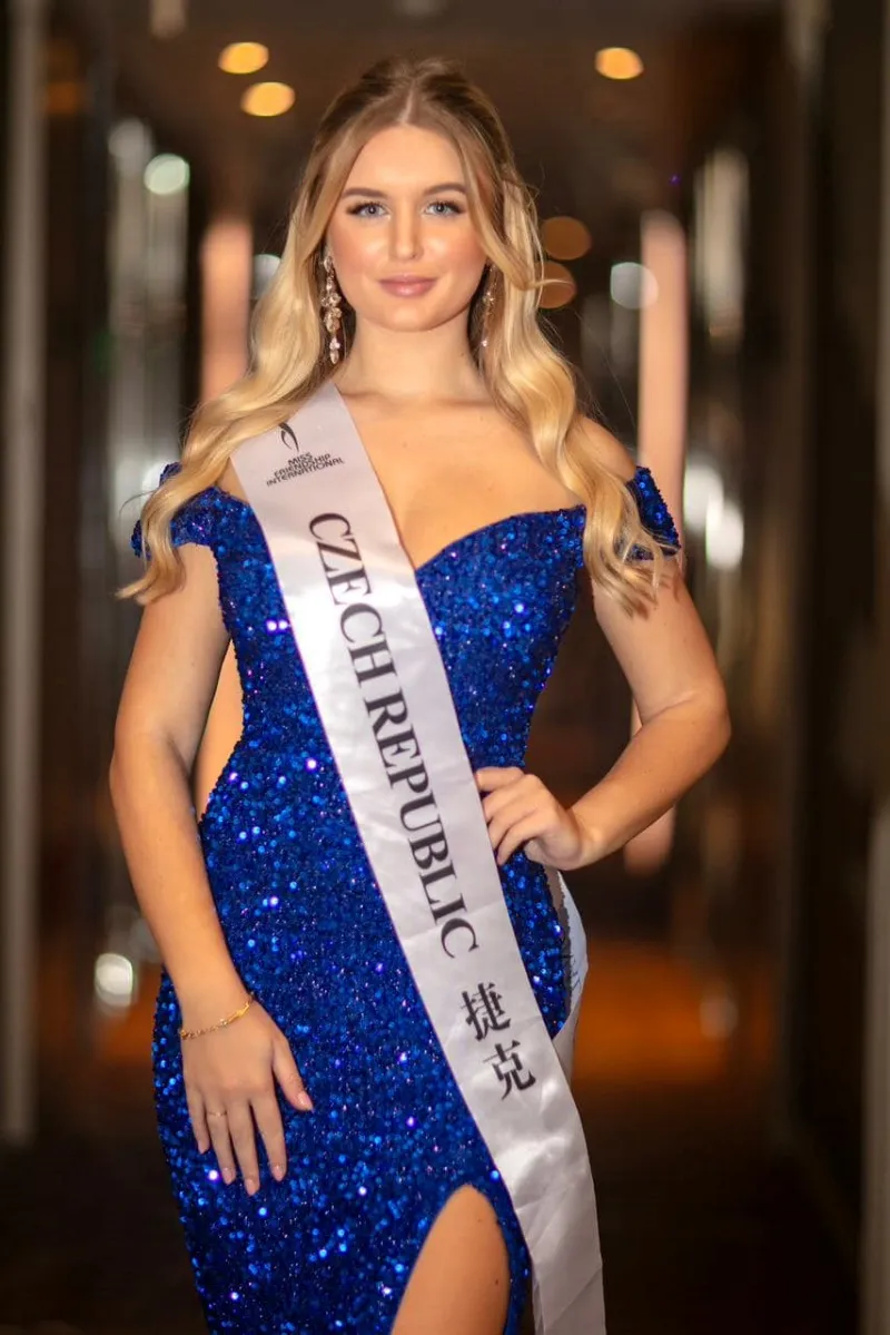 Người đẹp Nông Thúy Hằng đoạt ngôi vị Á hậu 2 tại Hoa hậu Hữu nghị Quốc tế 2023 8