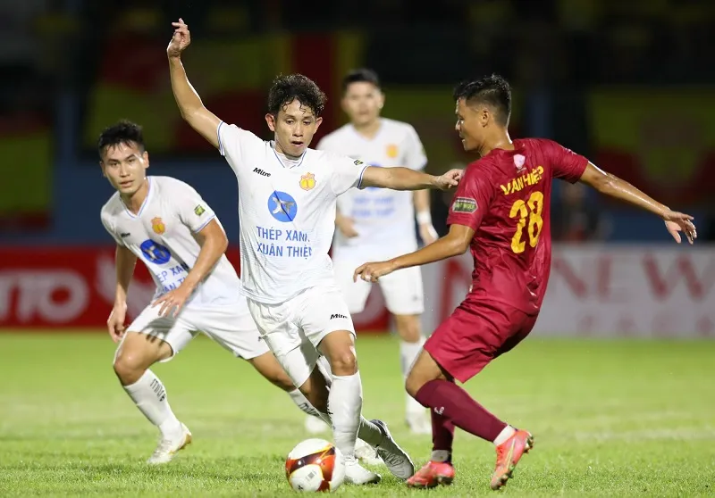 Kết quả V-League Khánh Hòa vs Nam Định: “Vua phá lưới” lên tiếng, đội bóng thành Nam dẫn đầu BXH