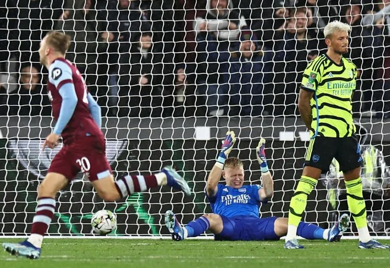 Kết quả Carabao Cup: Arsenal thảm bại | Sterling đưa Chelsea vào Tứ kết 1