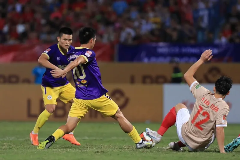 Kết quả V-League Công An Hà Nội vs Hà Nội: Tân thuyền trưởng dự khán, nhà ĐKVĐ thắng thuyết phục