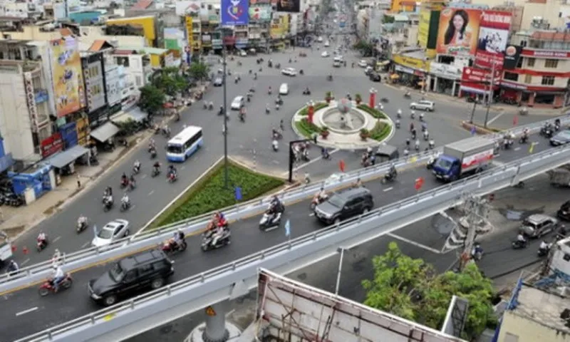 TTQL hạ tầng giao thông nói gì về việc điều chỉnh nhịp đèn tín hiệu nút giao Lăng Cha Cả? 2