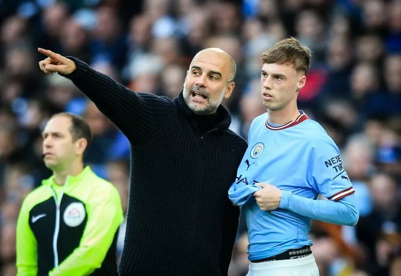 Pep Guardiola: "Chỉ có đội bóng nhỏ mới không dám bán cầu thủ cho CLB đối địch" 1