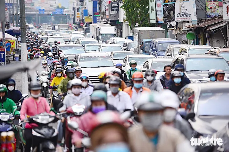 Điểm tin trưa 12/11: TPHCM có trung tâm quan trắc 78 tỉ đồng | Kho hàng ở quận 7 vẫn cháy âm ỉ sau nửa ngày 1