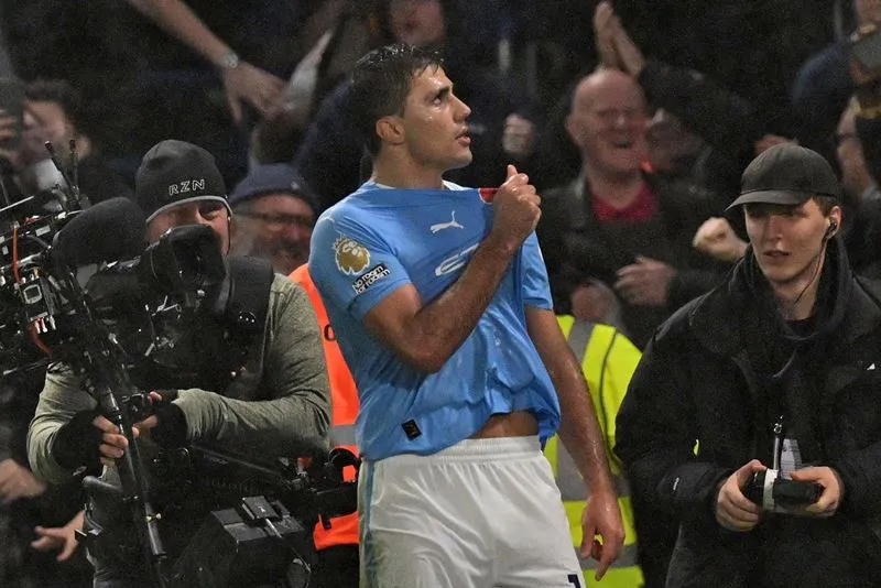 Rodri thêm 1 lần tỏa sáng vào thời điểm Man City cần anh nhất - Ảnh: Internet