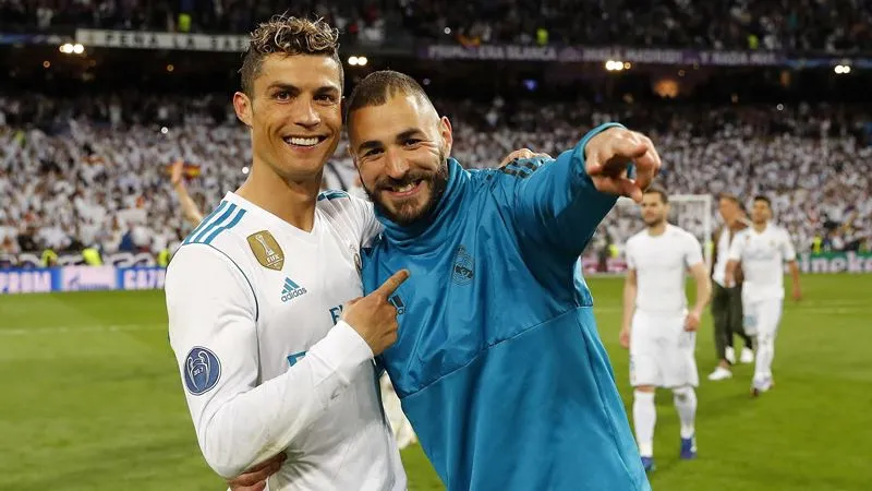 Ronaldo và Benzema sẽ có màn so tài vào cuối tháng 12/2023 - Ảnh: Internet