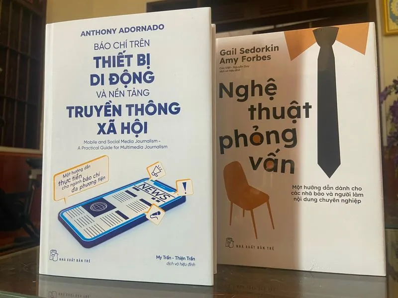 Ra mắt hai cuốn sách: Báo chí trên thiết bị Di động và nền tảng Truyền thông Xã hội; Nghệ thuật phỏng vấn 1