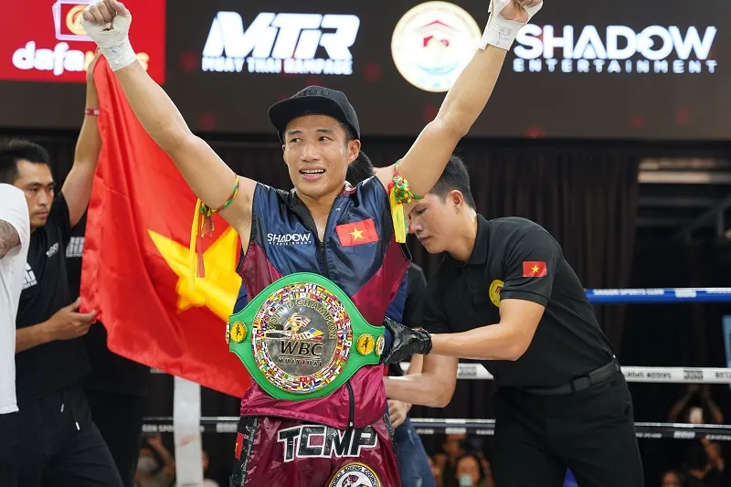 Hai võ sĩ Việt Nam xuất sắc giành đai WBC Muay Thai thế giới và quốc tế danh giá