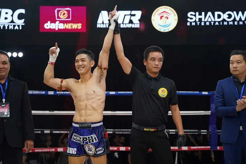 Hai võ sĩ Việt Nam xuất sắc giành đai WBC Muay Thai thế giới và quốc tế danh giá