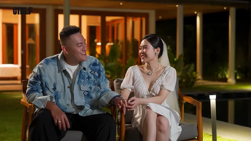 Fabo Nguyễn bật khóc cầu hôn bà xã Vân Tiny, tiết lộ lý do 8 năm qua không thể thực hiện 1