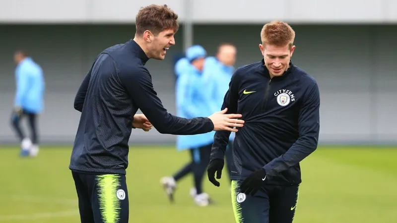 John Stones và De Bruyne chưa hẹn ngày trở lại - Ảnh: Internet