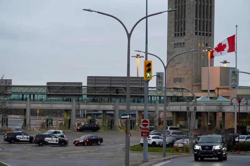 Cửa khẩu biên giới Mỹ - Canada nơi xảy ra vụ nổ xe được mở lại 1