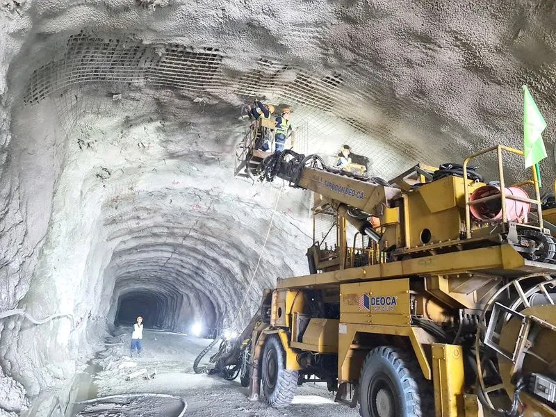 Điểm tin trưa 26/11: Người Việt chưa hiểu rõ gian lận trực tuyến | TPHCM tăng đãi ngộ người tài 4