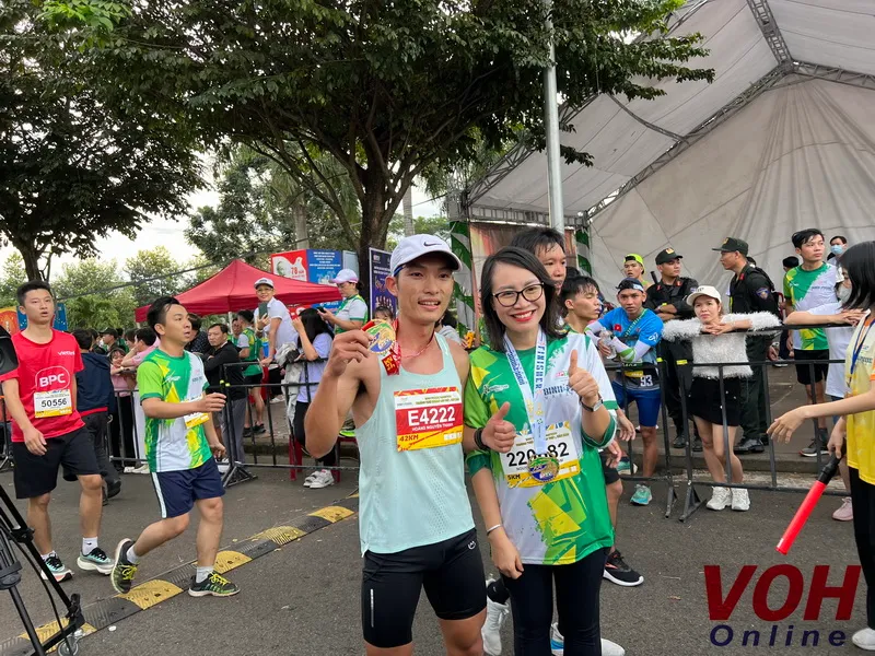 Hoàng Nguyên Thanh và Hoàng Thị Ngọc Hoa “thống trị” đường chạy giải Bình Phước marathon 2023 2